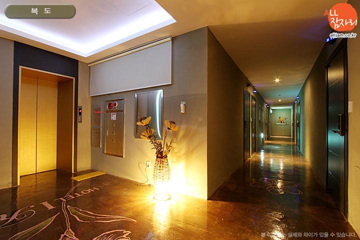 The Hotel Bon Suwon Ngoại thất bức ảnh