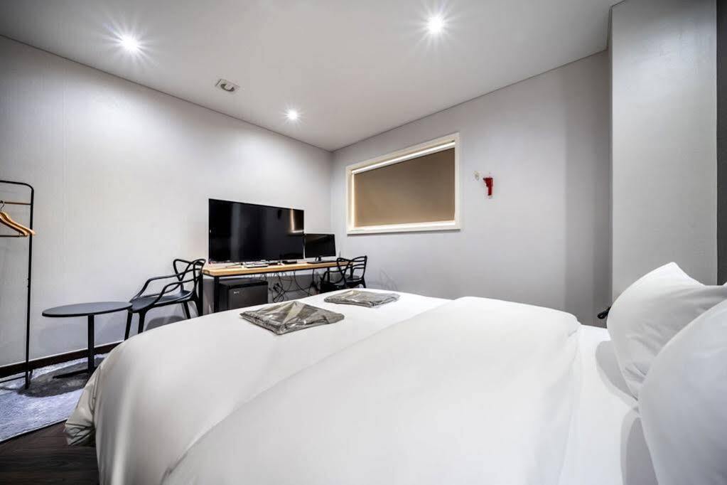 The Hotel Bon Suwon Ngoại thất bức ảnh