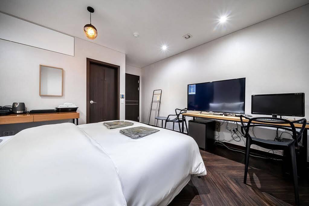 The Hotel Bon Suwon Ngoại thất bức ảnh